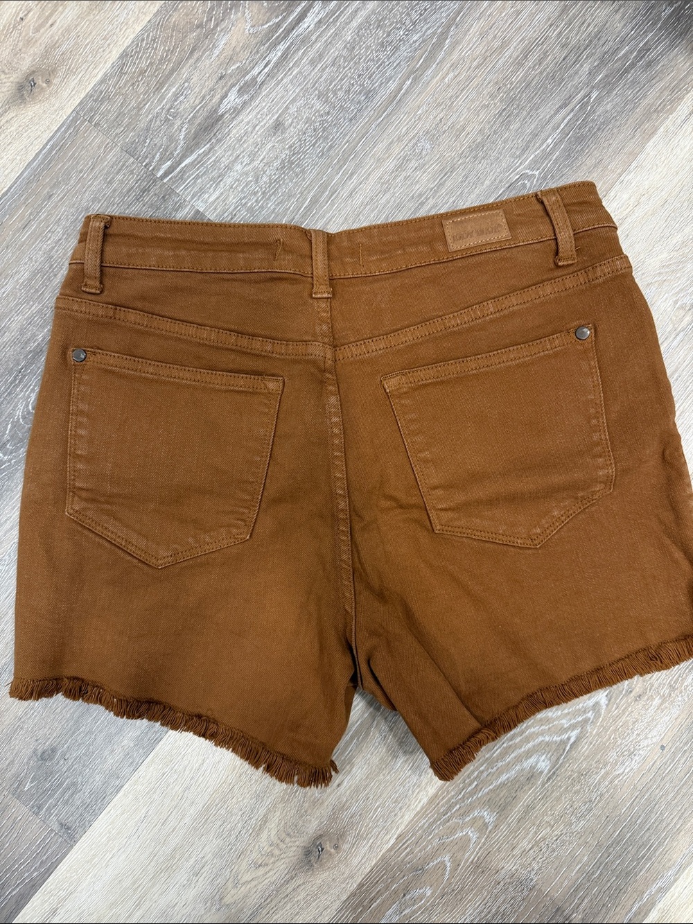 Judy Blue Rust-Brown High Rise Frayed Hem Denim Shorts - Picture 2 of 2